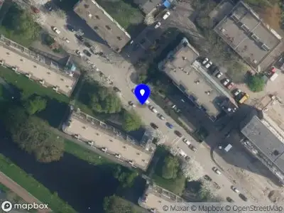 Brandweer met grote spoed naar de Randveen in 's-Gravenhage vanwege reanimatie