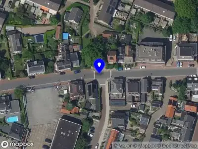 Ambulance met grote spoed naar de Molendijk in Sliedrecht