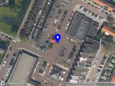 Ambulance met gepaste spoed naar de Raadhuisplein in Rozenburg