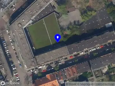 Ambulance met grote spoed naar de Passerelstraat in Rotterdam