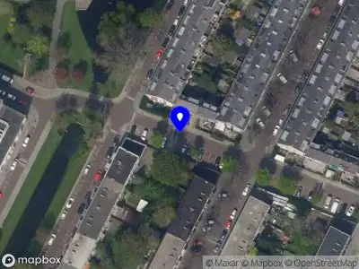 Ambulance met grote spoed naar de Bevelandsestraat in Rotterdam