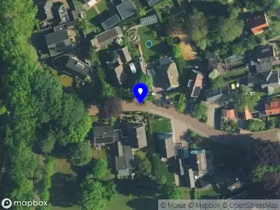 Brandweer met gepaste spoed naar de Drostenweg in Hellendoorn vanwege wateroverlast