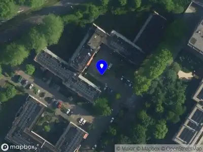 Ambulance met grote spoed naar de Slufter in Amsterdam