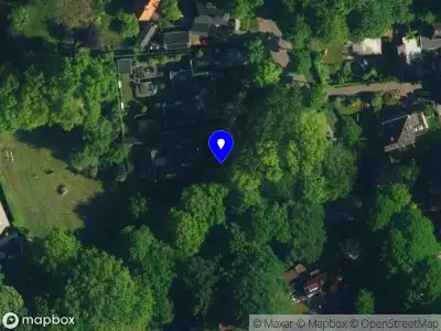 Brandweer met gepaste spoed naar de Lohuizerweg in Epe vanwege stormschade