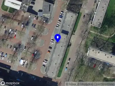 Ambulance met grote spoed naar de Werplijn in Hoogvliet Rotterdam