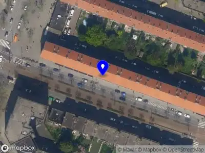 Ambulance met grote spoed naar de Schiedamseweg in Rotterdam