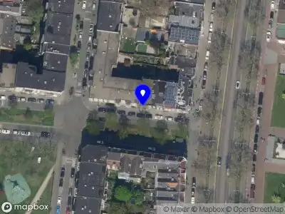 Ambulance met grote spoed naar de Schermlaan in Rotterdam