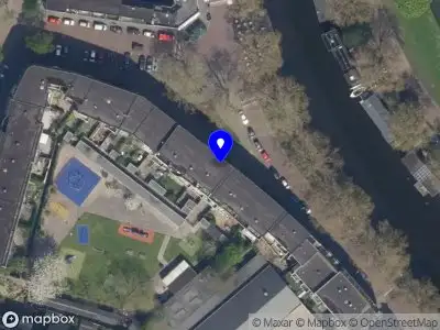 Ambulance met gepaste spoed naar de Zwaanshals in Rotterdam