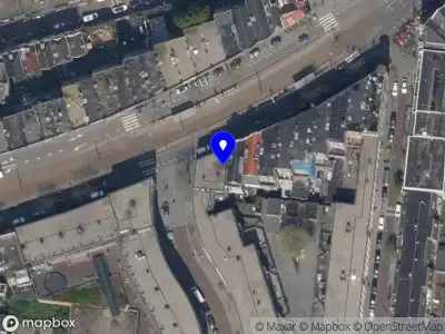 Ambulance met gepaste spoed naar de 1e Middellandstraat in Rotterdam