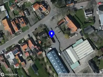 Ambulance met grote spoed naar de Dorpsweg in Ouddorp