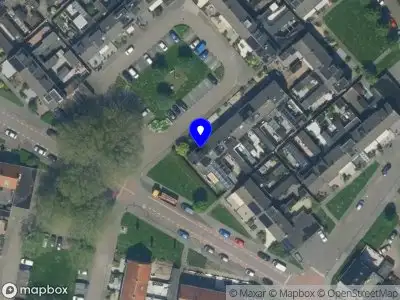 Ambulance met gepaste spoed naar de Gruttoplantsoen in Volendam