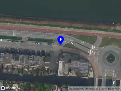 Ambulance naar de Brandingdijk in Rotterdam