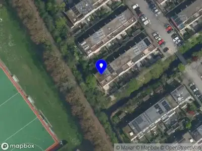 Ambulance met grote spoed naar de Oceaanpad in Delft