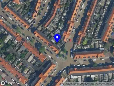 Ambulance met gepaste spoed naar de Graaf Willemstraat in Haarlem