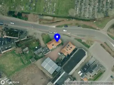 Politie naar de Vroomshoopseweg in Den Ham vanwege aanrijding met letsel