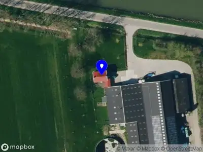 Brandweer met gepaste spoed naar de Weteringsewal in Valburg