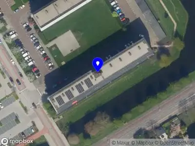 Ambulance met grote spoed naar de Alkenoord in Capelle aan den IJssel