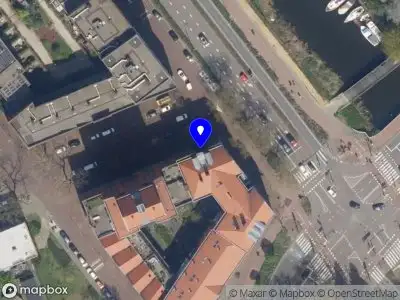 Ambulance met gepaste spoed naar de Paradijslaan in Rotterdam