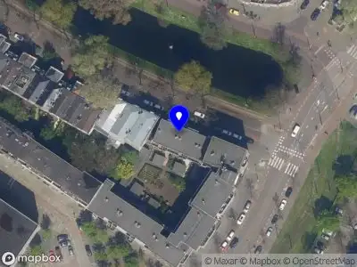 Ambulance met gepaste spoed naar de Noordsingel in Rotterdam