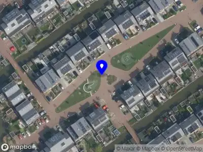 Ambulance met grote spoed naar de Eenruiter in Delft