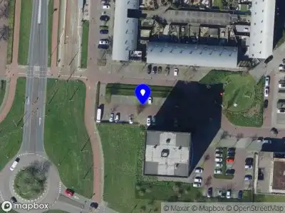 Ambulance met grote spoed naar de Steekkant in Barendrecht