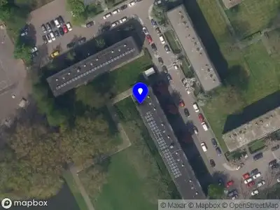 Ambulance met grote spoed naar de Wilbertoord in Rotterdam