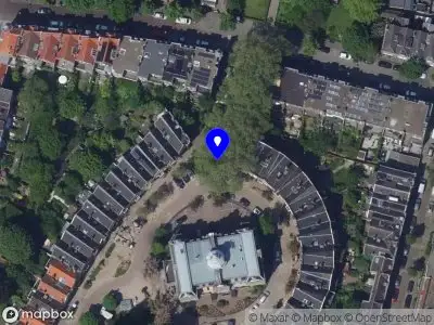 Brandweer met grote spoed naar de Rozenhof in Dordrecht vanwege gebouwbrand