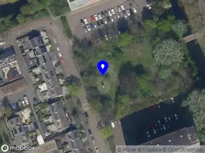 Ambulance naar de Albertine Agneslaan in Vlaardingen