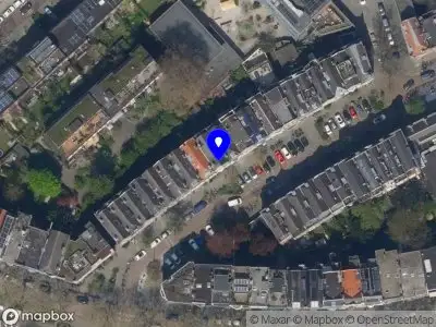 Ambulance met gepaste spoed naar de C.P.Tielestraat in Rotterdam