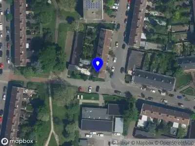 Brandweer met gepaste spoed naar de Pestalozzistraat in Haarlem vanwege een buitenbrand