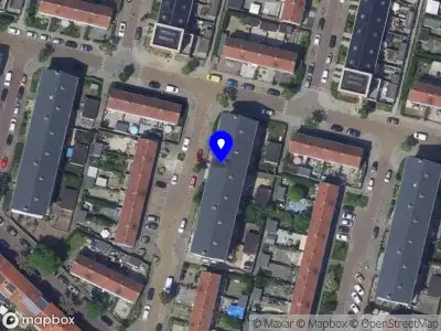 Ambulance met gepaste spoed naar de Pluvierstraat in Dordrecht