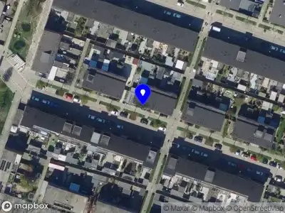 Ambulance met grote spoed naar de Zuidzijdsedijk in Hoogvliet Rotterdam