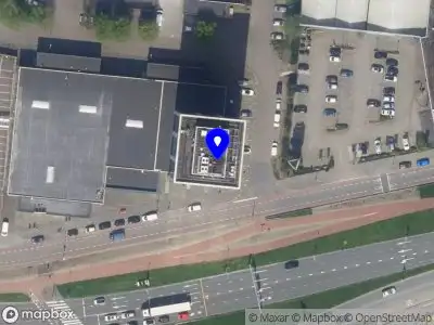 Ambulance met gepaste spoed naar de Stadionweg in Rotterdam