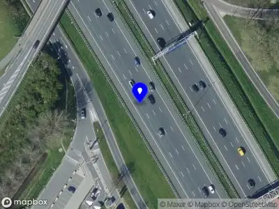 Ambulance met gepaste spoed naar de Rijksweg A16 in Hendrik-Ido-Ambacht