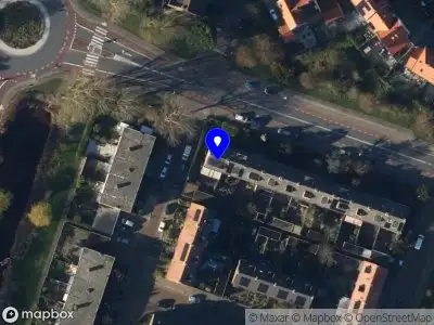 Ambulance met grote spoed naar de Zandkreekweg in Den Helder
