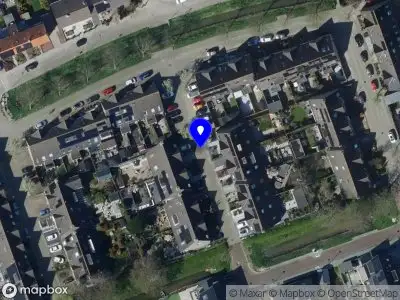 Ambulance met grote spoed naar de Kors Monsterstraat in Hekelingen