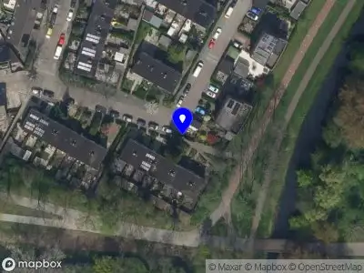 Ambulance met gepaste spoed naar de Islemundastraat in Rotterdam