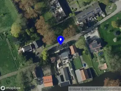 Ambulance met grote spoed naar de Hogelandje in Andijk