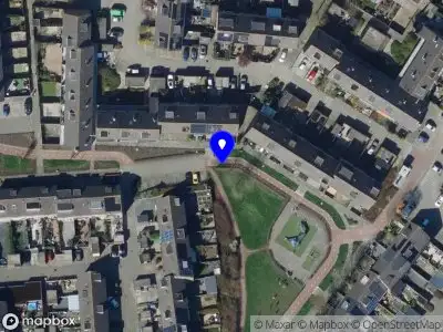 Ambulance met grote spoed naar de Baarsveen in Spijkenisse