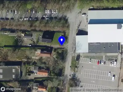 Ambulance met grote spoed naar de Dorpslaan in Rotterdam