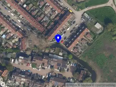 Ambulance met gepaste spoed naar de Kwekerijstraat in Rotterdam