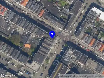 Ambulance met grote spoed naar de Noordmolenstraat in Rotterdam