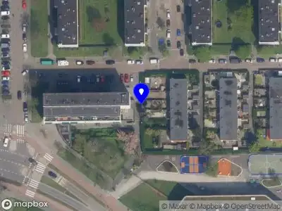 Ambulance met grote spoed naar de Poseidonstraat in Rotterdam