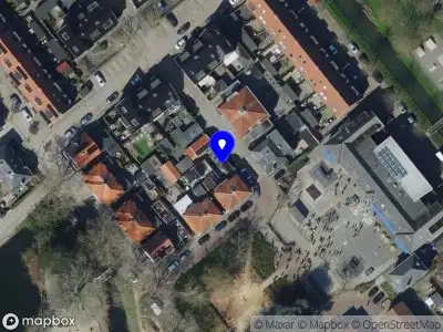 Ambulance met gepaste spoed naar de Scheepmakersstraat in Alblasserdam