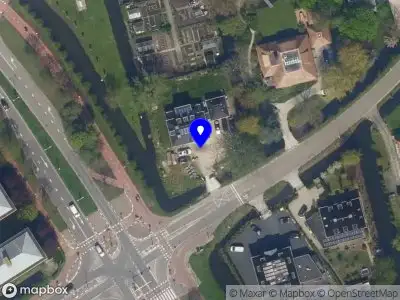 Ambulance met grote spoed naar de Prins Alexanderlaan in Capelle aan den IJssel