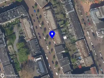Ambulance met gepaste spoed naar de Tolhuisstraat in Rotterdam