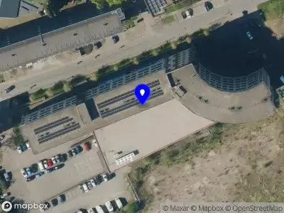 Brandweer en politie met gepaste spoed naar de De Arc in Wageningen