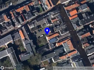 Brandweer met gepaste spoed naar de Boteringeplaats in Groningen vanwege afgaan rookmelder