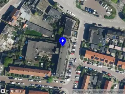 Brandweer met grote spoed naar de Meidoornhof in Nederhorst den Berg vanwege reanimatie