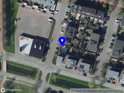 Ambulance met gepaste spoed naar de Elgarstraat in Oud-Beijerland